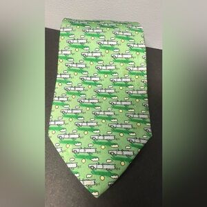 Vineyard Vines- Green -‎ Car:Convertible, Pre-Owned, Few discoloration marks
